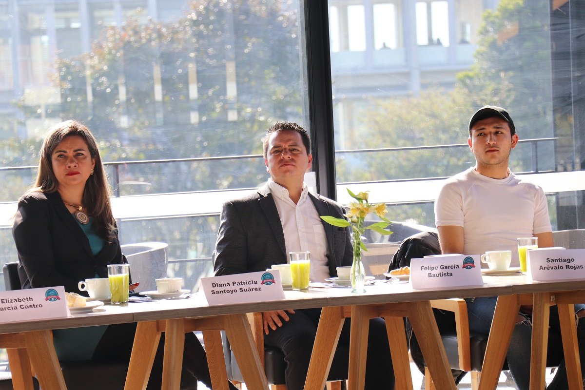 Desayuno graduados octubre (13)