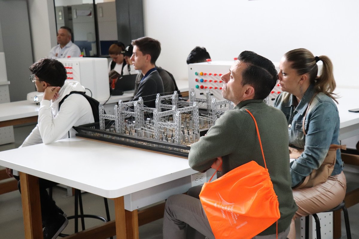 Día como profesional 2024-2 (42).