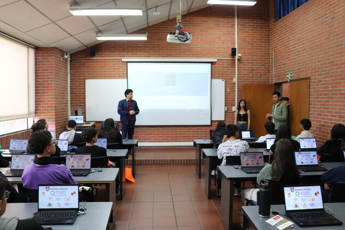 Día como profesional 2024-2 (36).