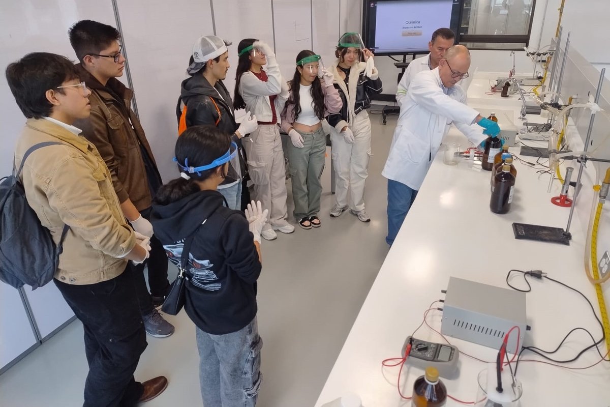 Día como profesional 2024-2 (54).