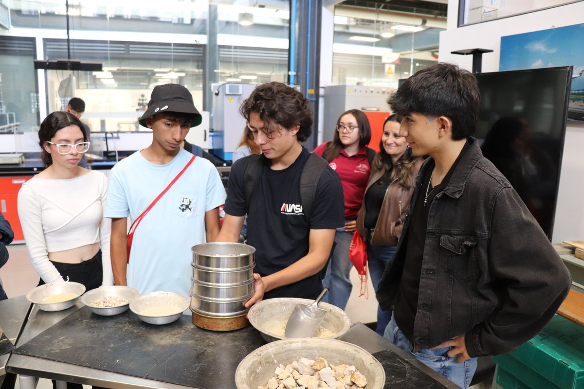 Día como profesional 2024-2 (14).