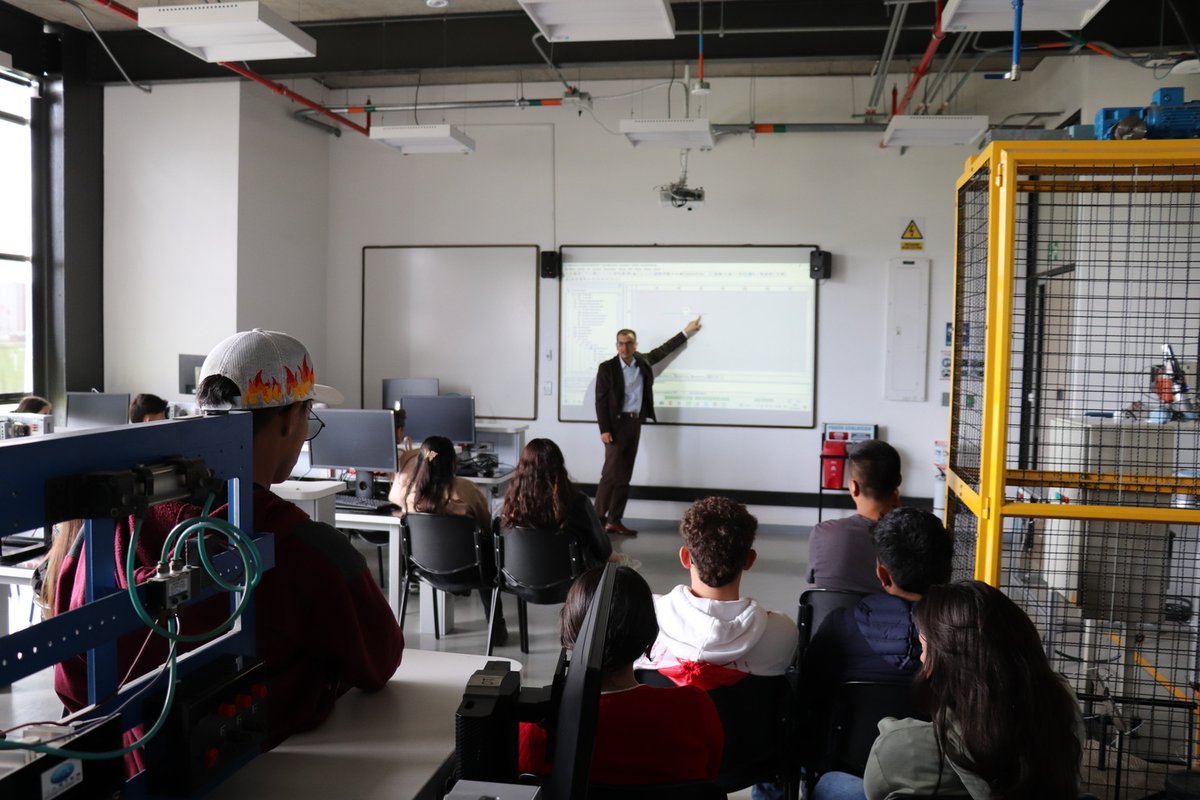 Día como profesional 2024-2 (1).