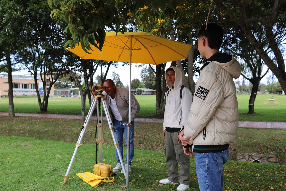 Día como profesional 2024-2 (39).