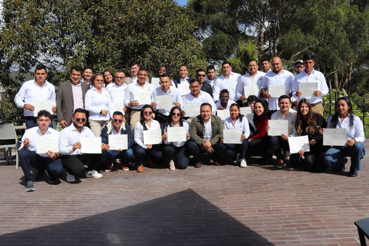 Diplomas Colgas (1)