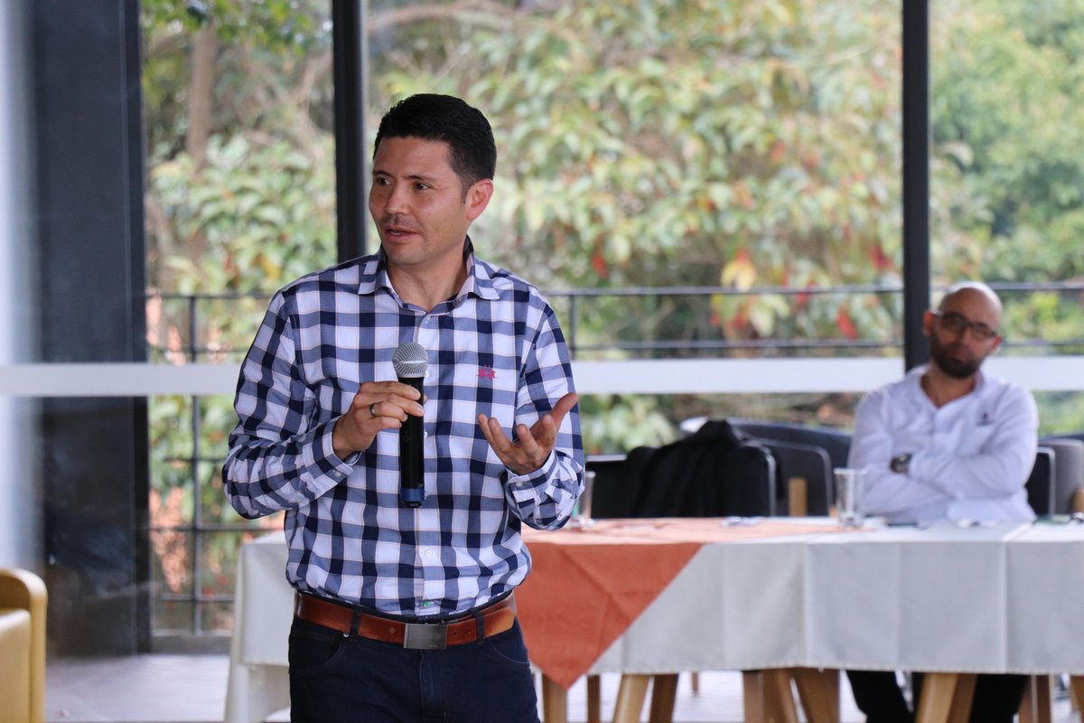 Diplomas Colgas (13)