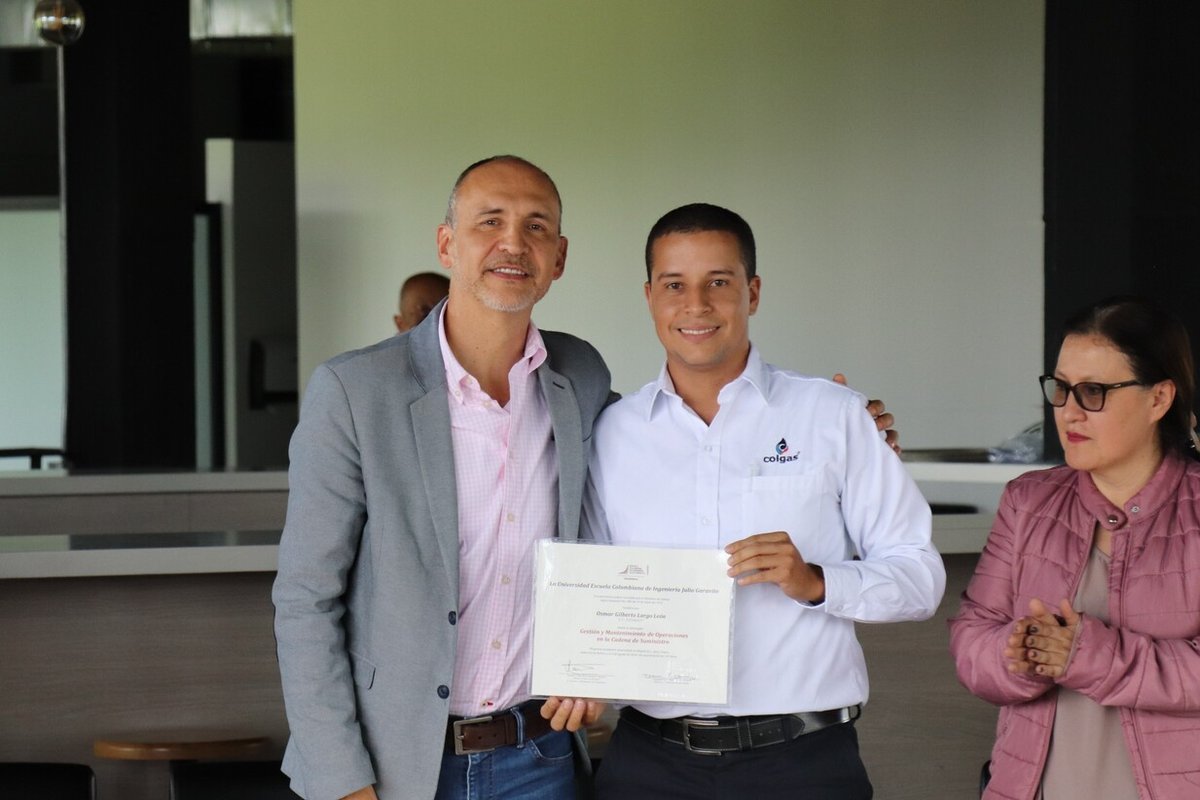 Diplomas Colgas (25)