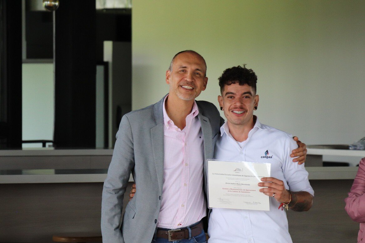 Diplomas Colgas (27)