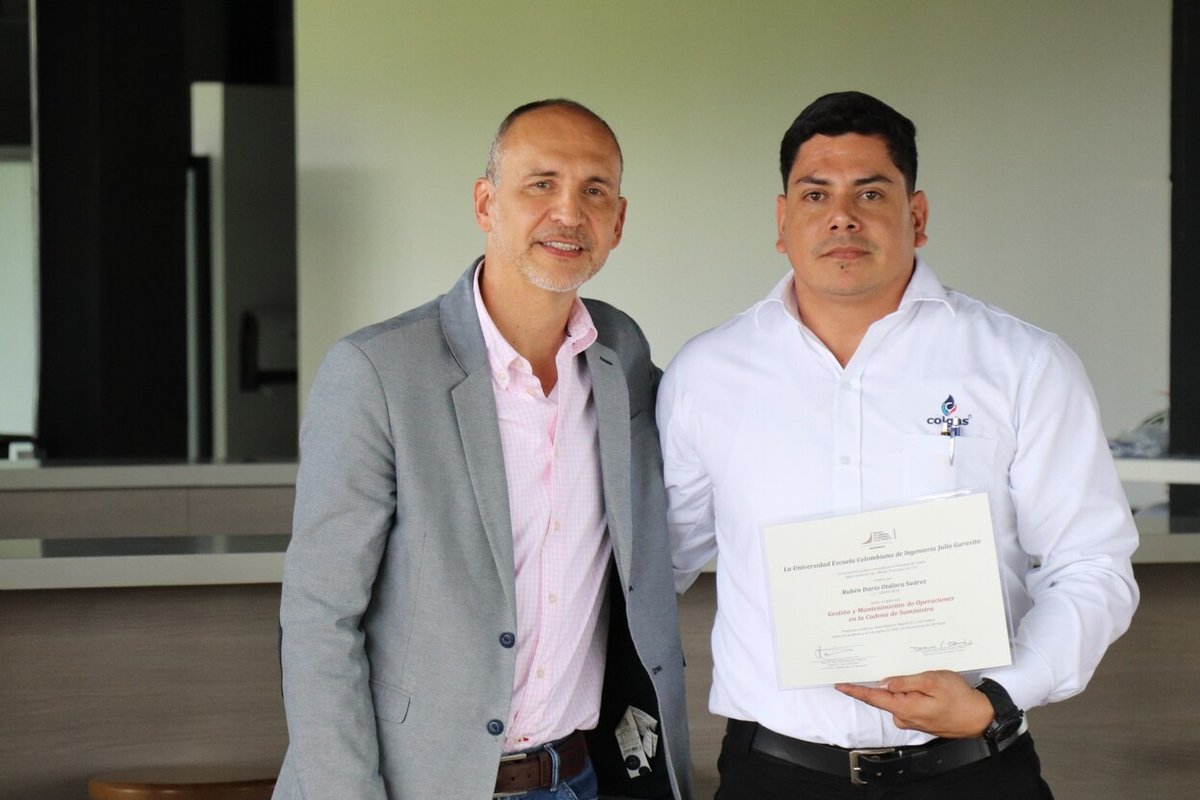 Diplomas Colgas (31)