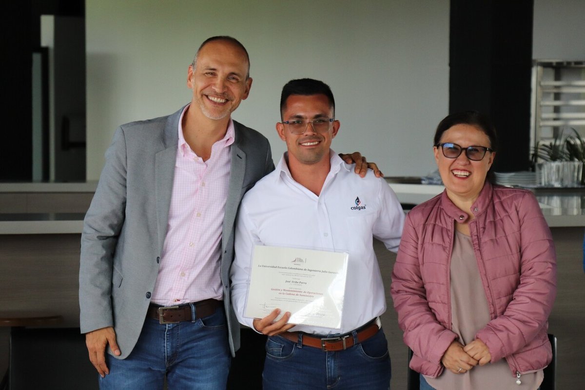 Diplomas Colgas (39)