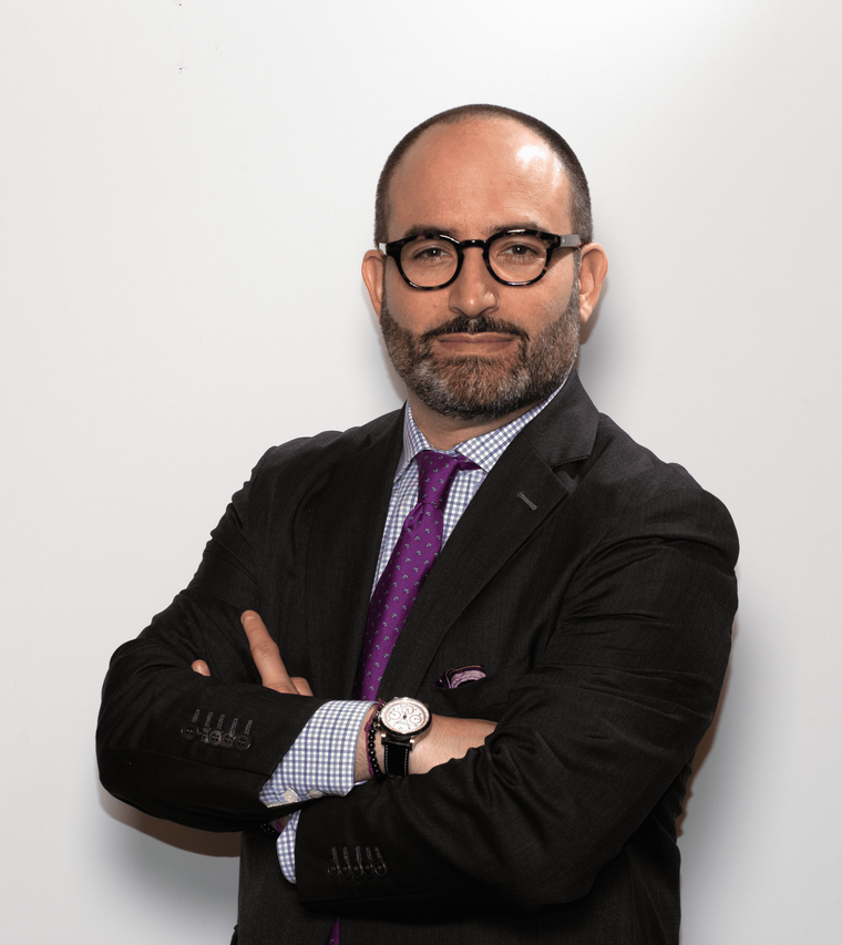 Dr Cardona