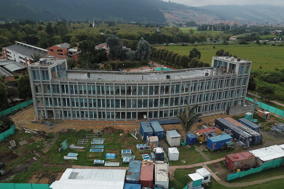 EDIFICIO POSGRADOS 3.JPG