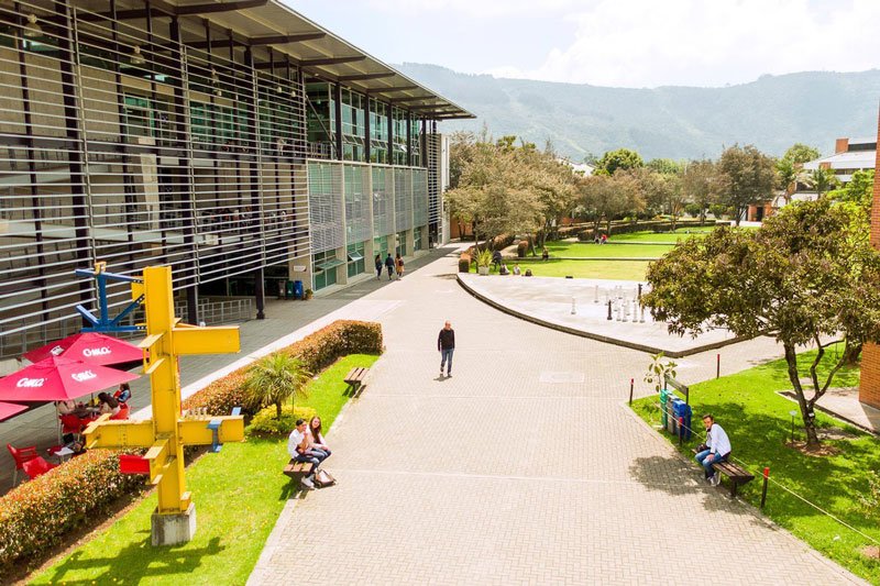 Edificio F de la Escuela Colombiana de Ingeniería Julio Garavito