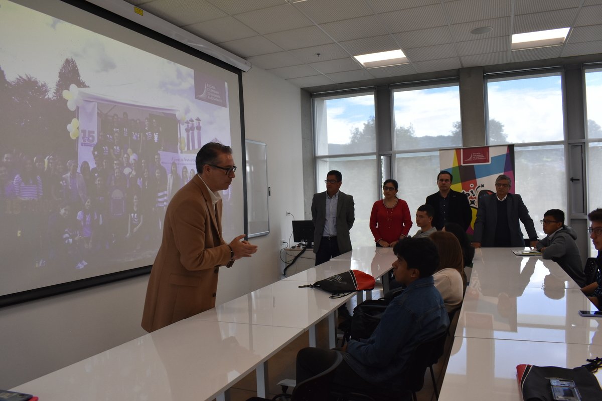 Encuentro de padres 2022-2 (18)