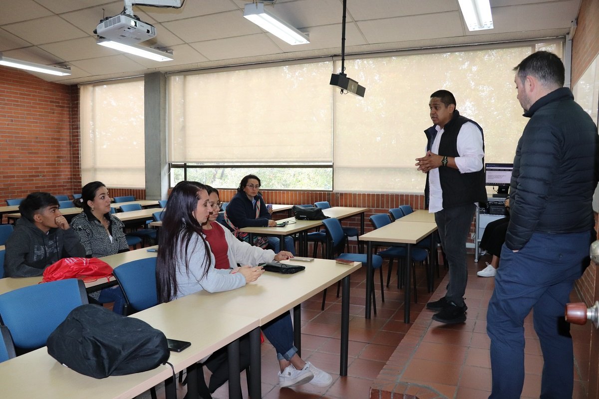 Encuentro de padres 2024-1 (65)