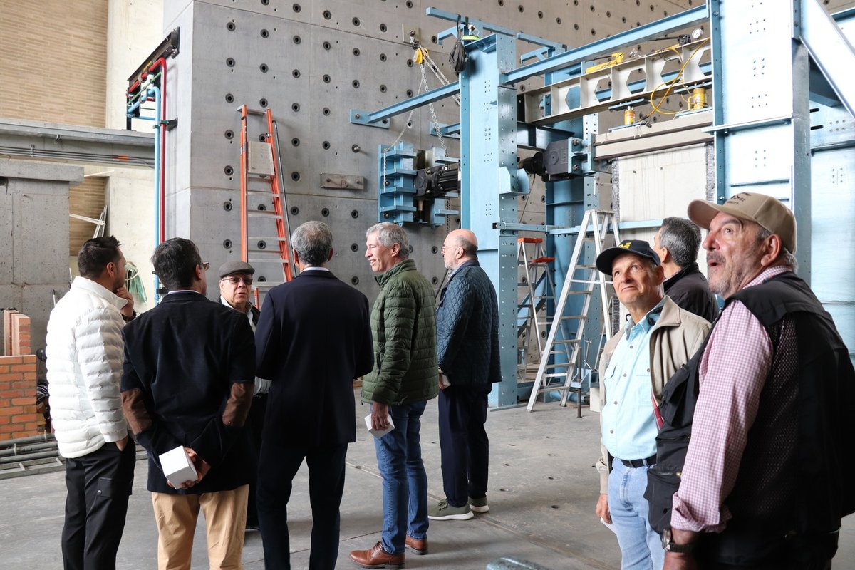 Encuentro graduados civil 1982 (6).