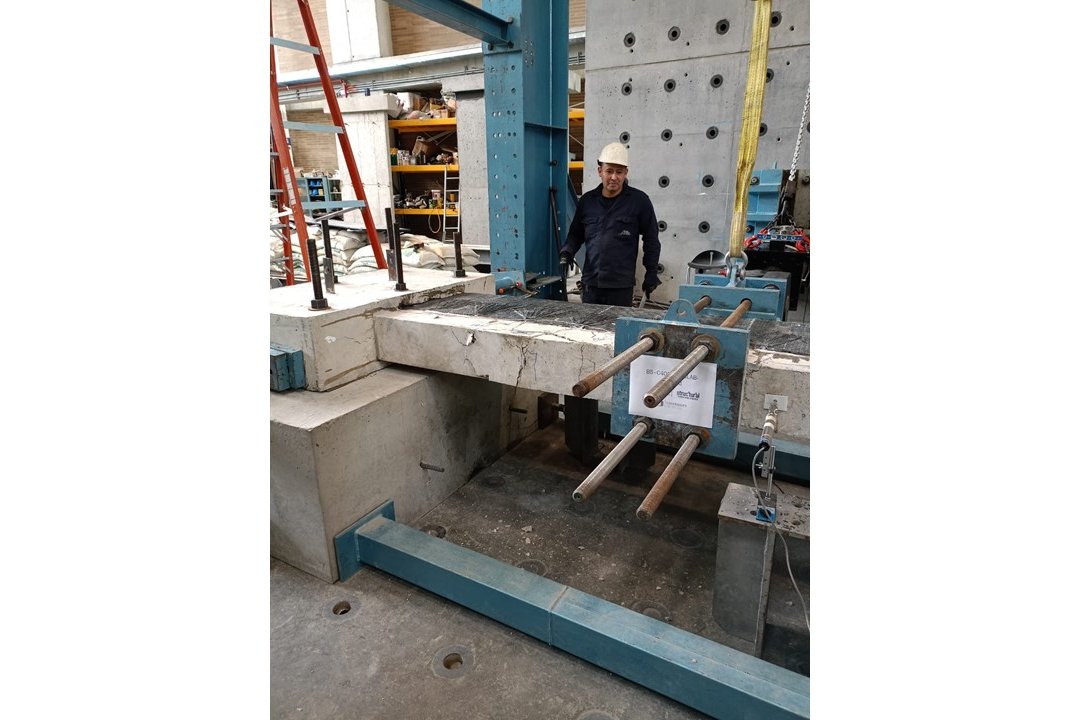 Ensayo de viga - Universidad de Miami (1)