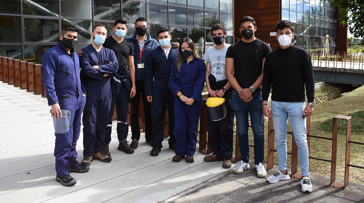 Equipo Fórmula SAEscuela