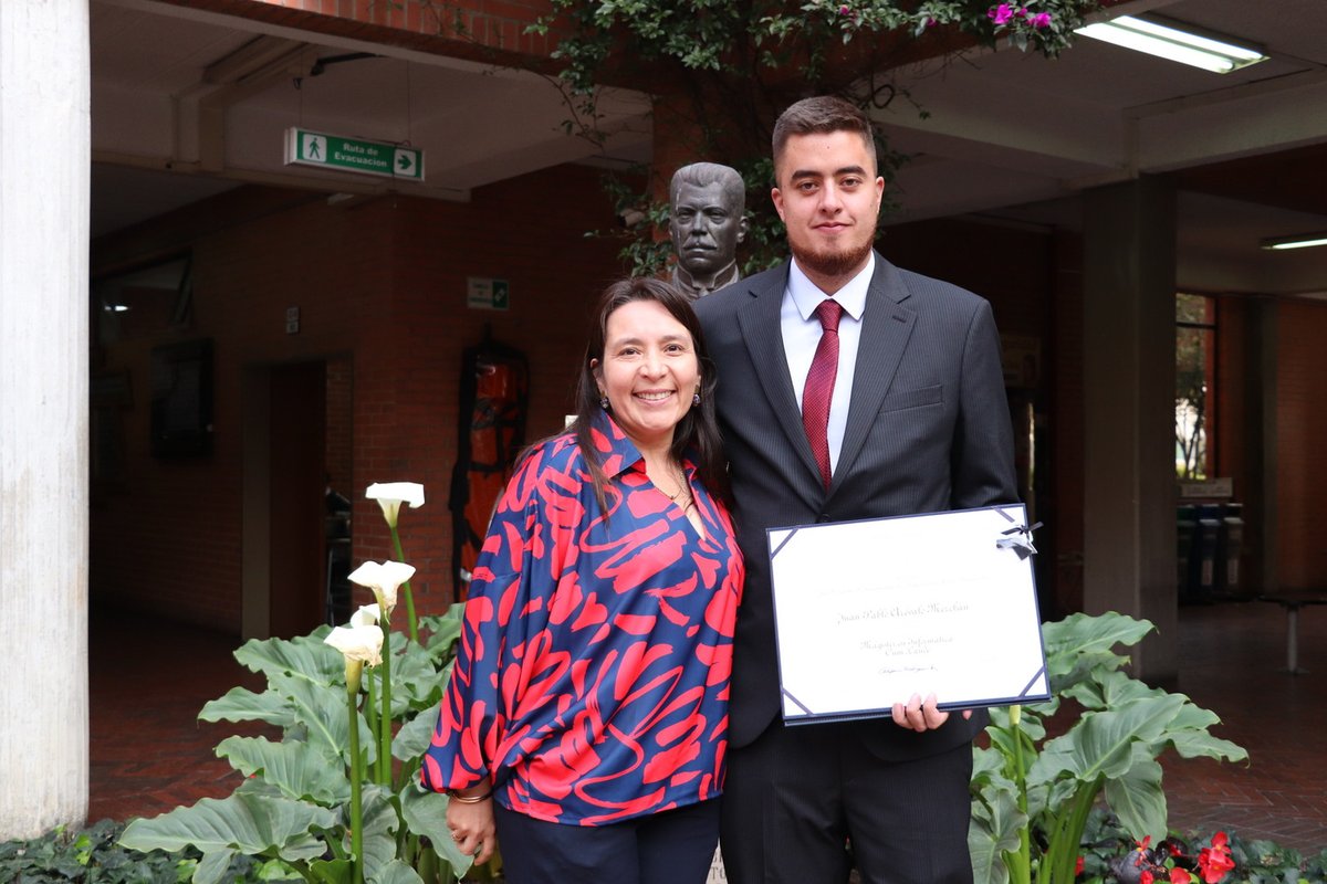 Grados Entrega de Diplomas 14 dic (10)