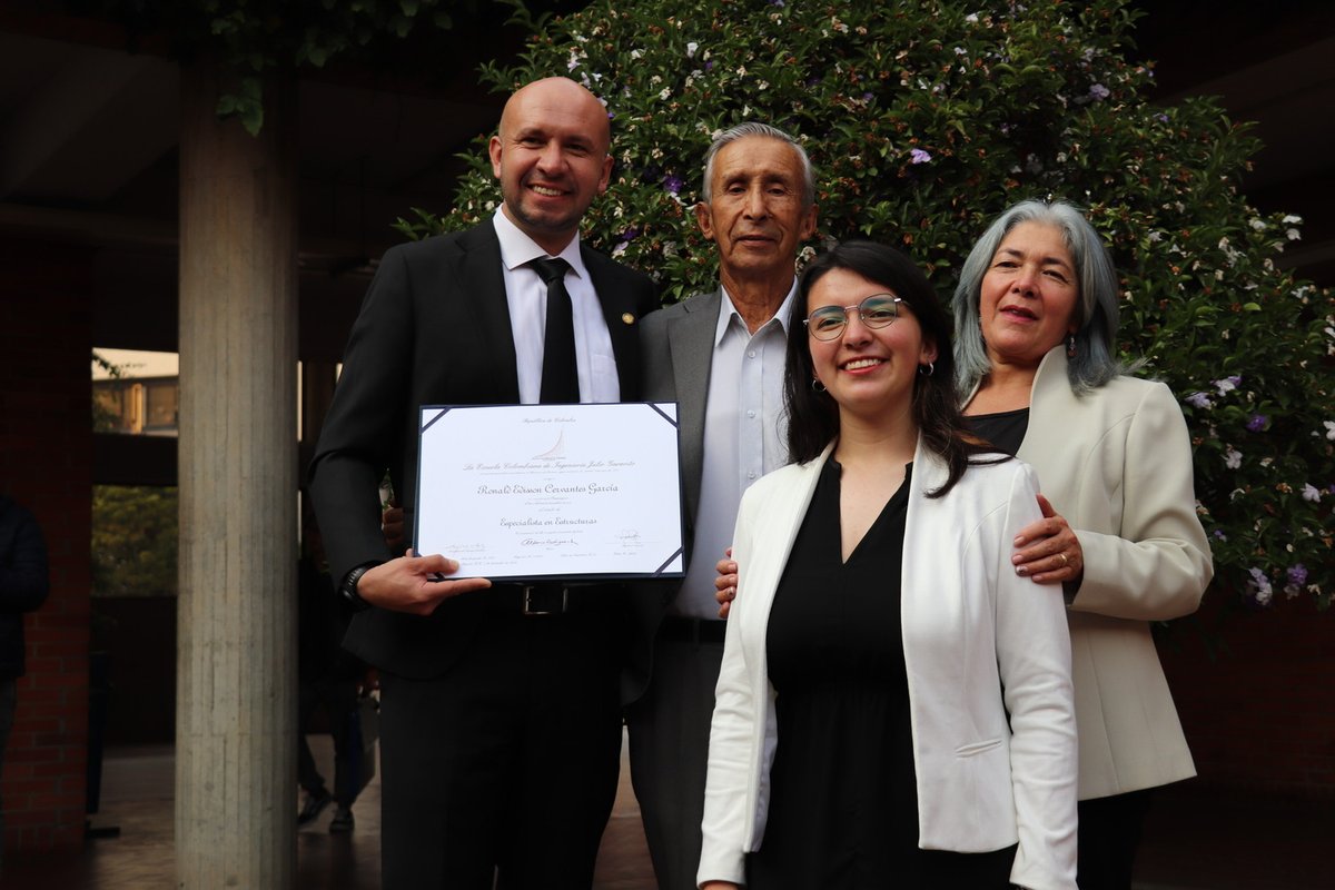 Grados Entrega de Diplomas 14 dic (15)