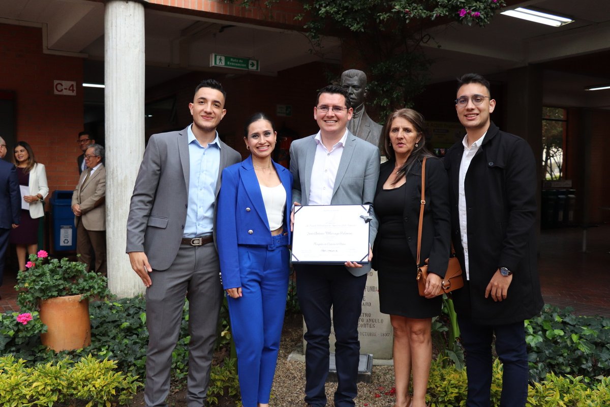 Grados Entrega de Diplomas 14 dic (9)