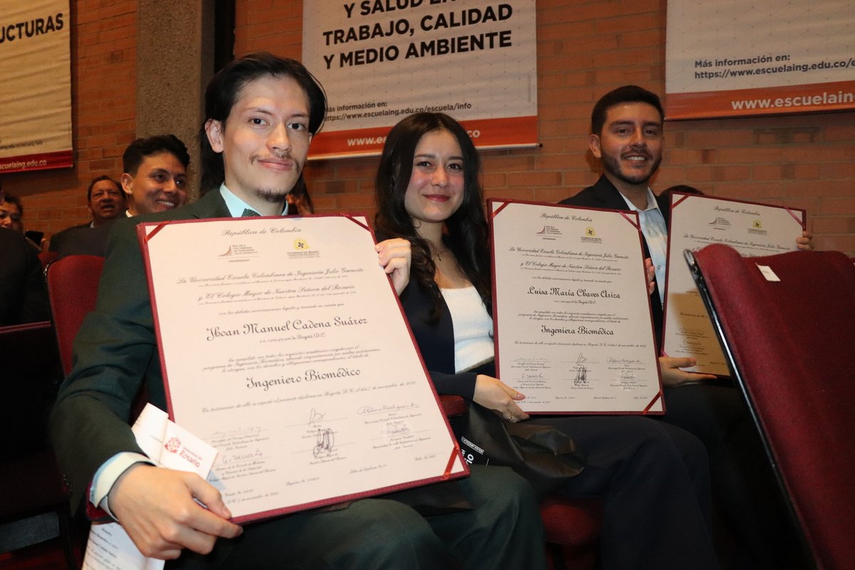 Grados Entrega de Diplomas 14 dic (8)