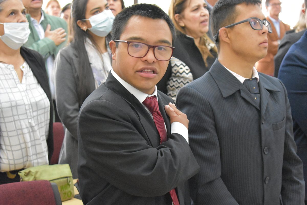 Graduación jóvenes Corporación Síndrome Down 2022 (4)