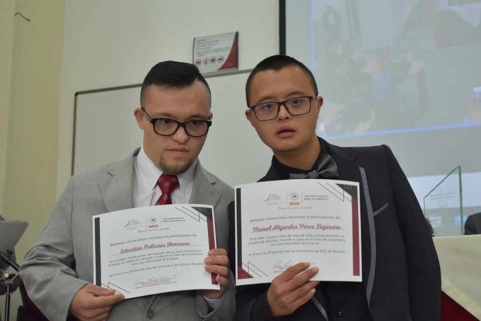 Graduación jóvenes Corporación Síndrome Down 2022  (9)