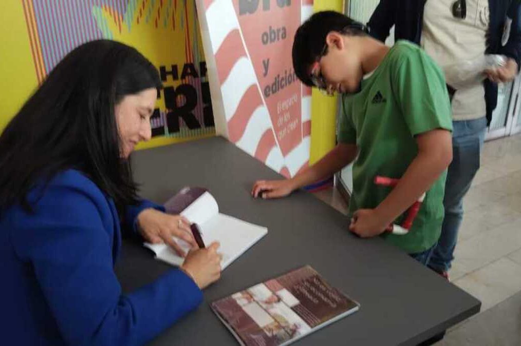 FOTOS FERIA DEL LIBRO