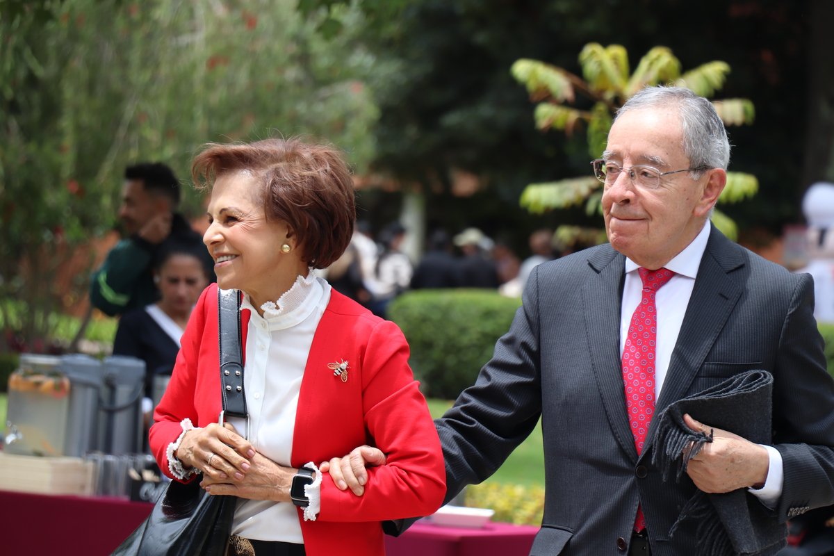 ENTREGA PLAZOLETA DE FUNDADORES - UNIVERSIDAD ESCUELA COLOMBIANA DE INGENIERÍA JULIO GARAVITO