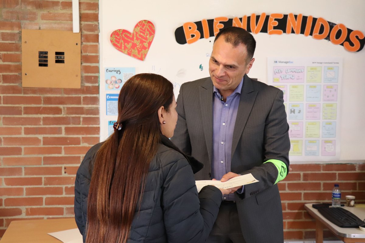 El uso responsable y ético de la IA: una conversación necesaria entre academia, colegio y familia