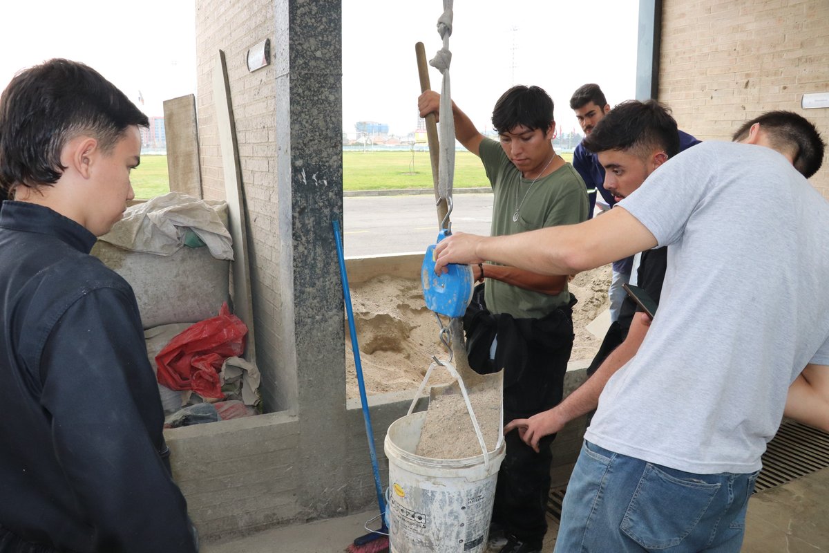 Semillero de Estructuras, Materiales y Construcción - Julio Garavito