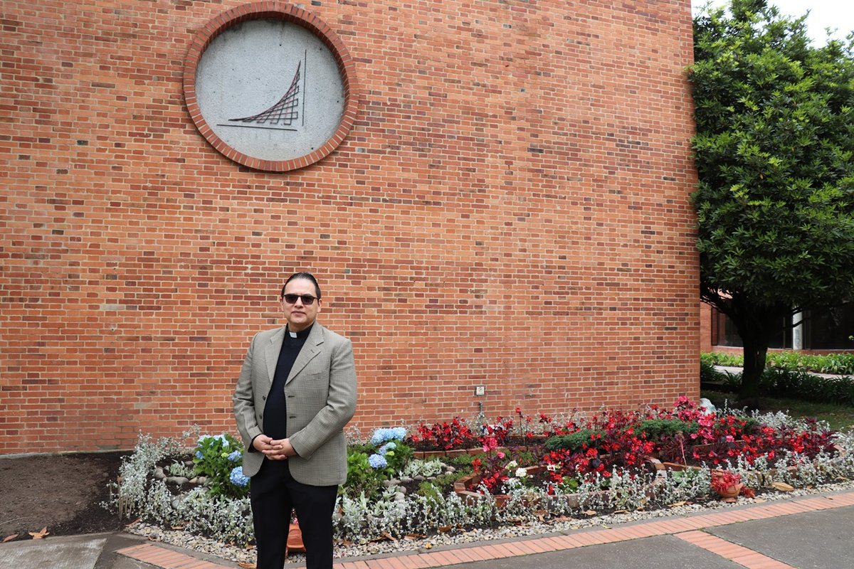 PADRE WILLIAM CANO