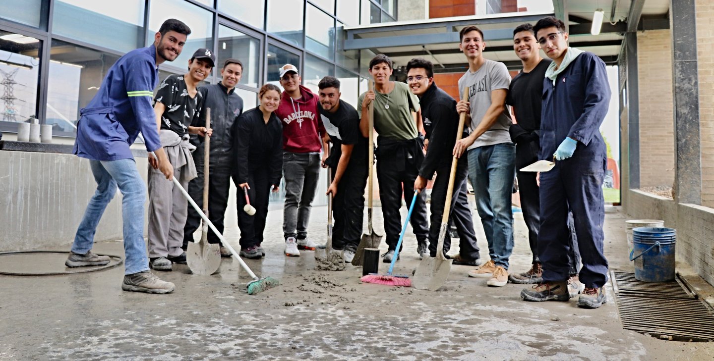 Semillero de Estructuras, Materiales y Construcción - Julio Garavito