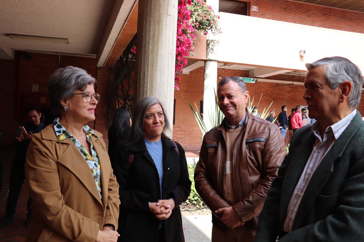 Bienvenida profesores 2025-1