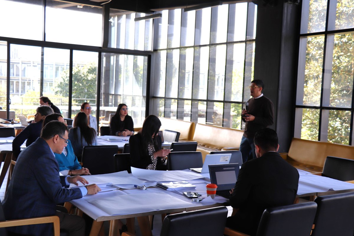 La Escuela impulsa la construcción de una visión compartida para el ecosistema de ciencia, tecnología e innovación