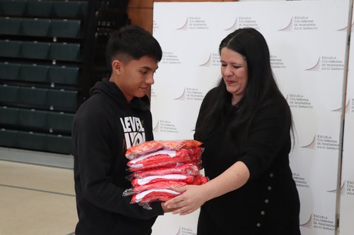 ENTREGA DE UNIFORMES 2026 - UNIVERSIDAD ESCUELA COLOMBIANA DE INGENIERÍA JULIO GARAVITO