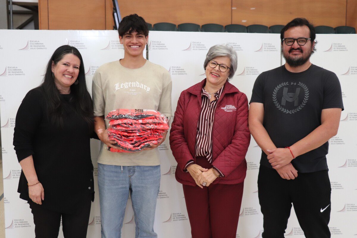 ENTREGA DE UNIFORMES 2026 - UNIVERSIDAD ESCUELA COLOMBIANA DE INGENIERÍA JULIO GARAVITO