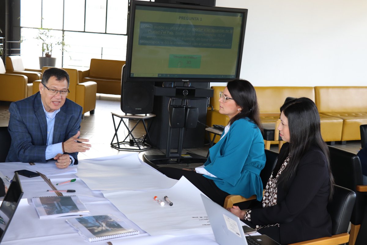 La Escuela impulsa la construcción de una visión compartida para el ecosistema de ciencia, tecnología e innovación