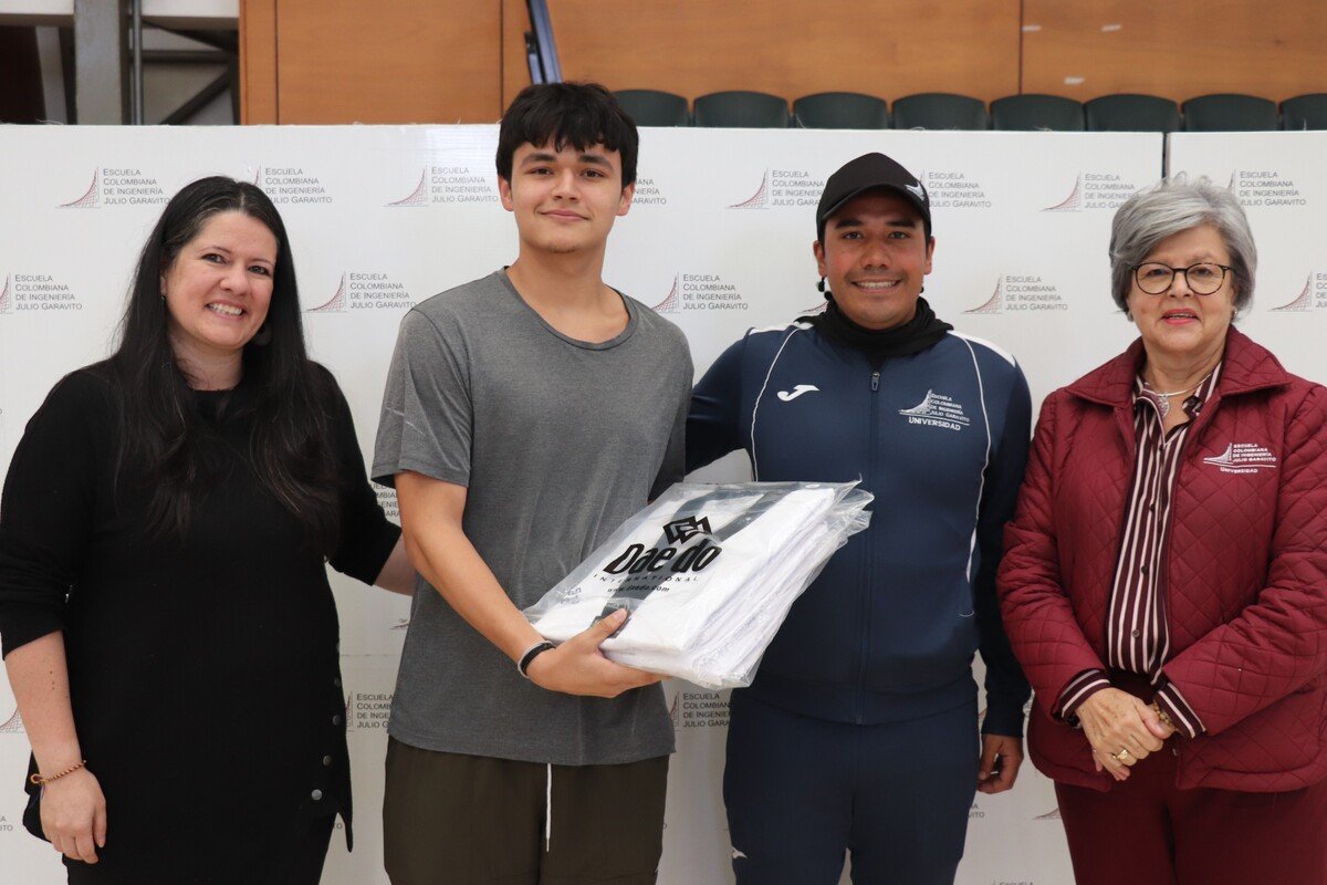 ENTREGA DE UNIFORMES 2026 - UNIVERSIDAD ESCUELA COLOMBIANA DE INGENIERÍA JULIO GARAVITO
