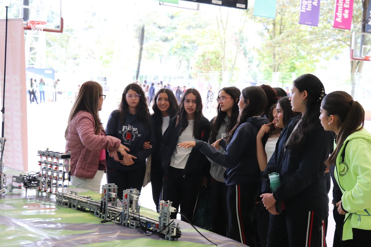 CONEXIA 2025 - Conecta, innova y transforma el mundo con inteligencia artificial.