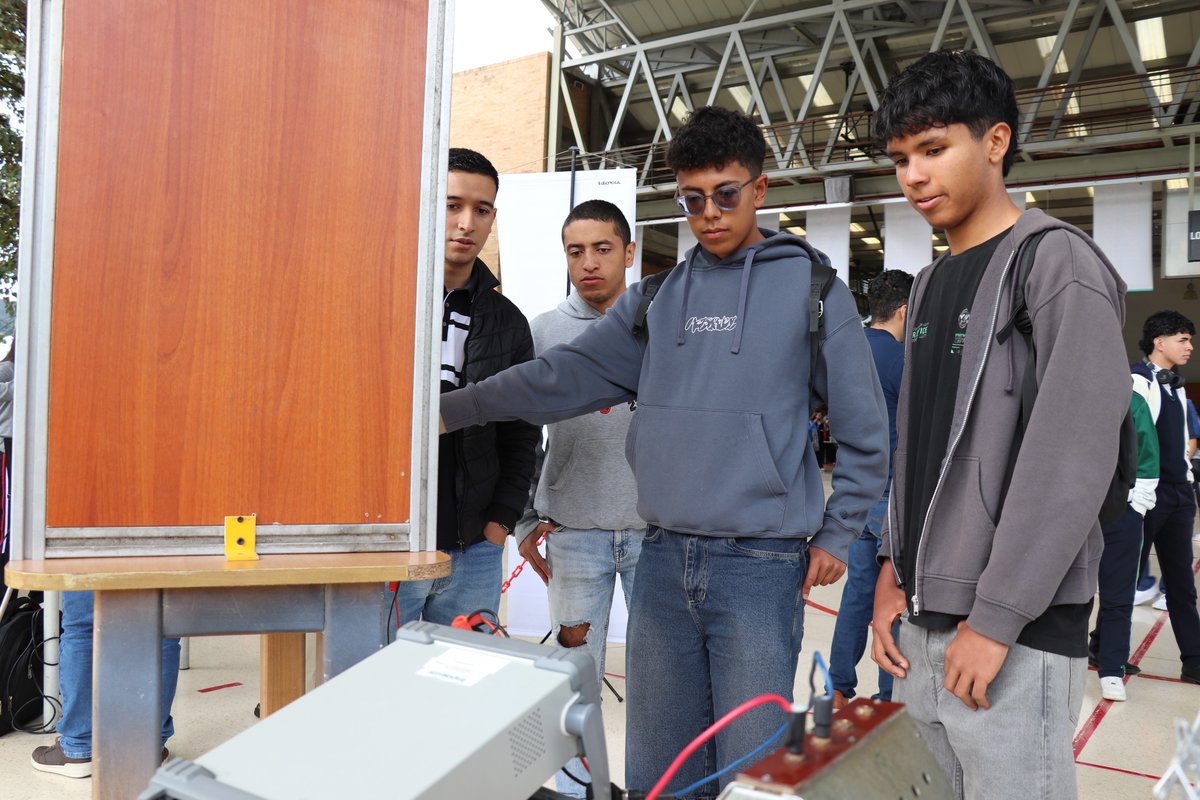 CONEXIA 2025 - Conecta, innova y transforma el mundo con inteligencia artificial.