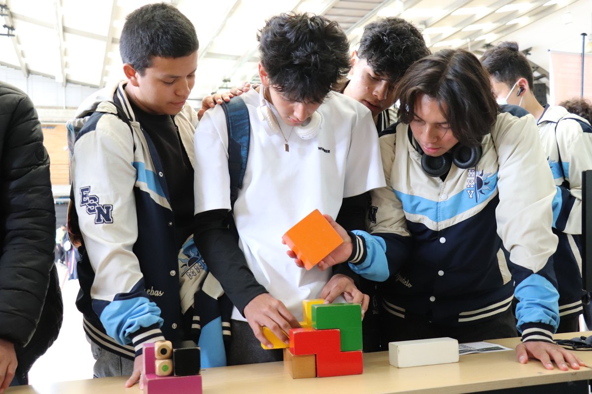 CONEXIA 2025 - Conecta, innova y transforma el mundo con inteligencia artificial.