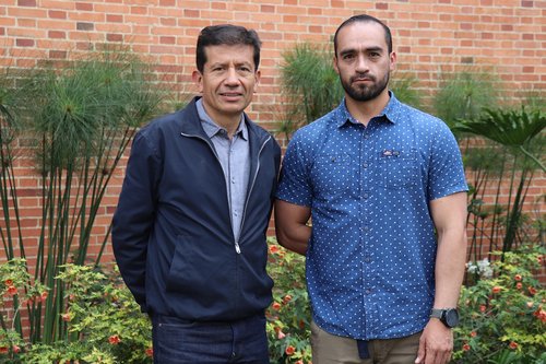 PROFESOR CHAPARRO Y PROFESOR GONZALEZ AMARILLLO