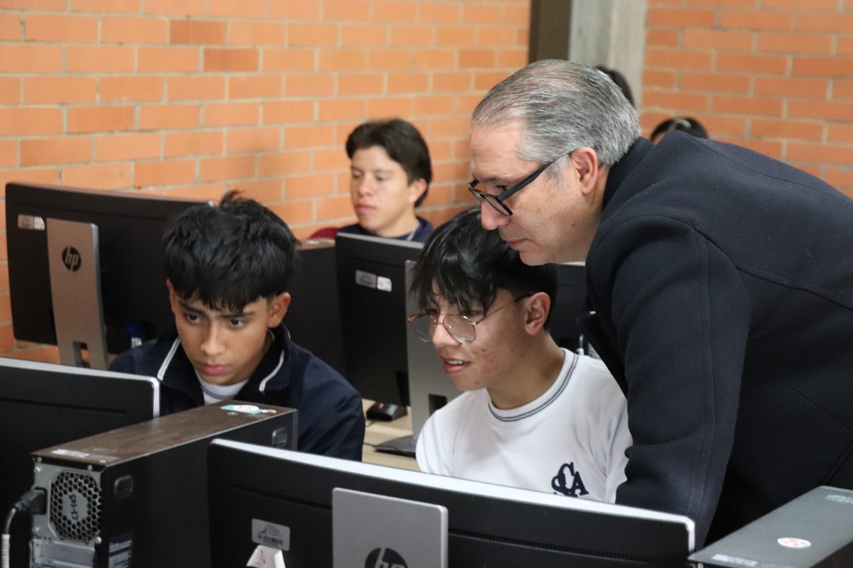 CONEXIA 2025 - Conecta, innova y transforma el mundo con inteligencia artificial.