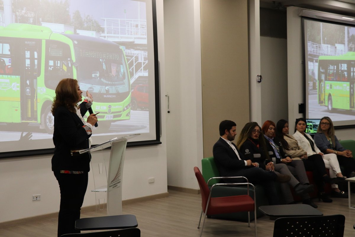 DIA DE LA MUJER LA ROLITA