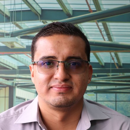 Edgar Santiago Hernández Labrador - Escuela Colombiana de Ingeniería Julio Garavito
