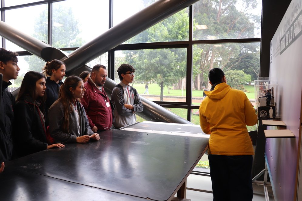 FOTOS TOUR STEM ESCUELA