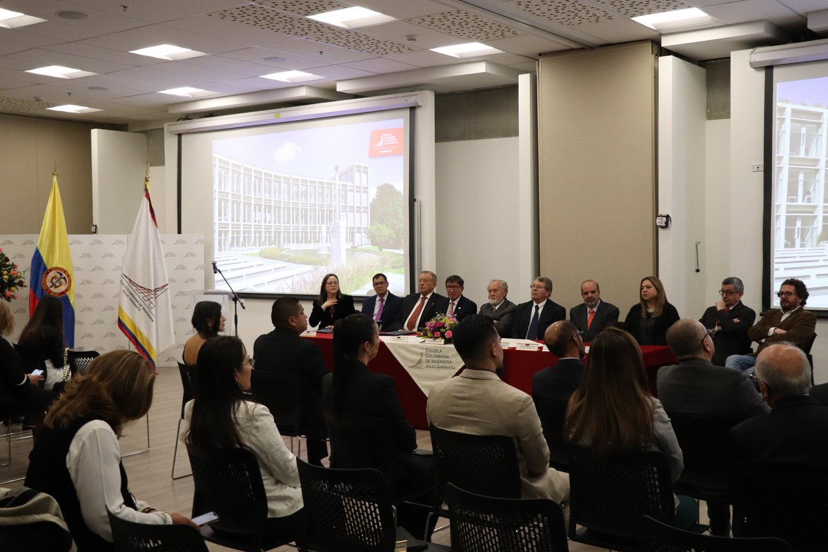 Grados primeros doctores de la Escuela