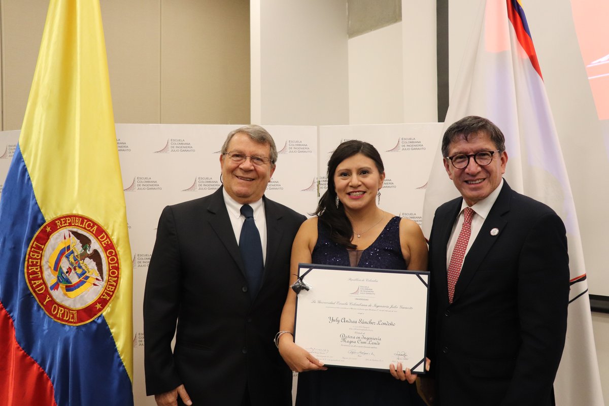 Grados primeros doctores de la Escuela