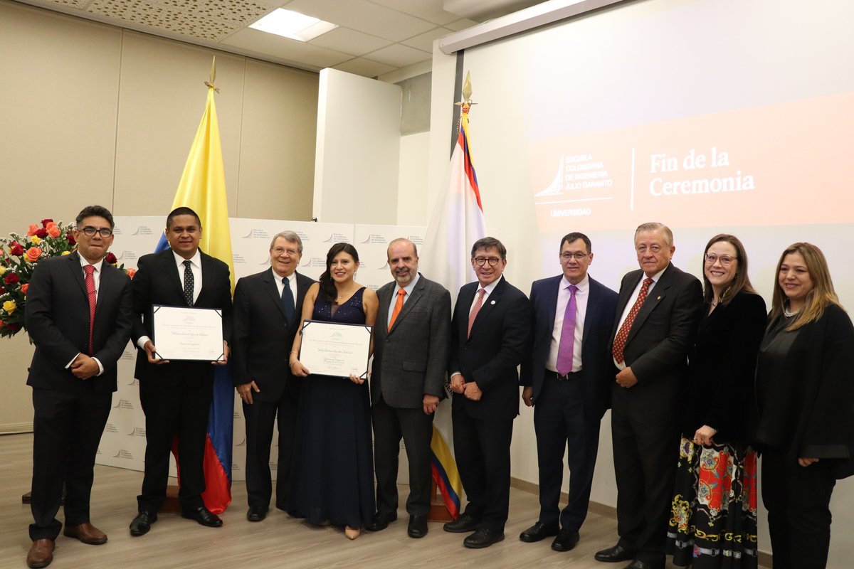 Grados primeros doctores de la Escuela